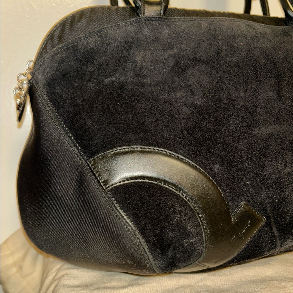 Salvatore Ferragamo Elegant Black Shoulder Boston Bag. Vintage Suede & Leather - Picture 2 of 14